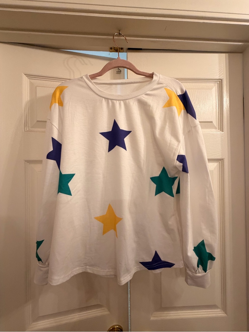 MARDI GRAS Women’s Long-Sleeve Top with Multicolor Stars